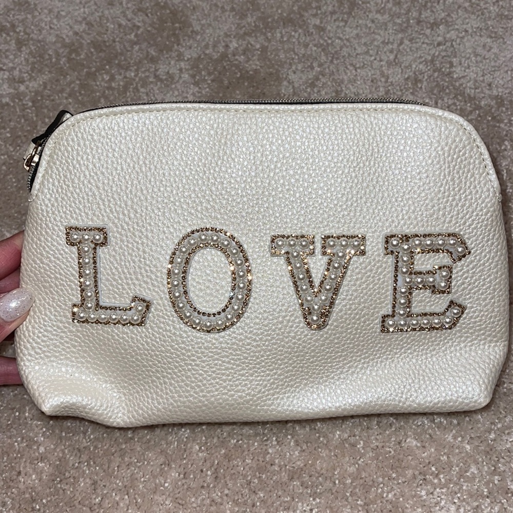 LOVE pouch
